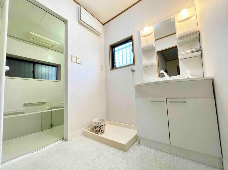 شقة 鶴橋駅徒歩2分 トイレ浴室複数あり3階建て一軒家車庫付き أوساكا المظهر الخارجي الصورة